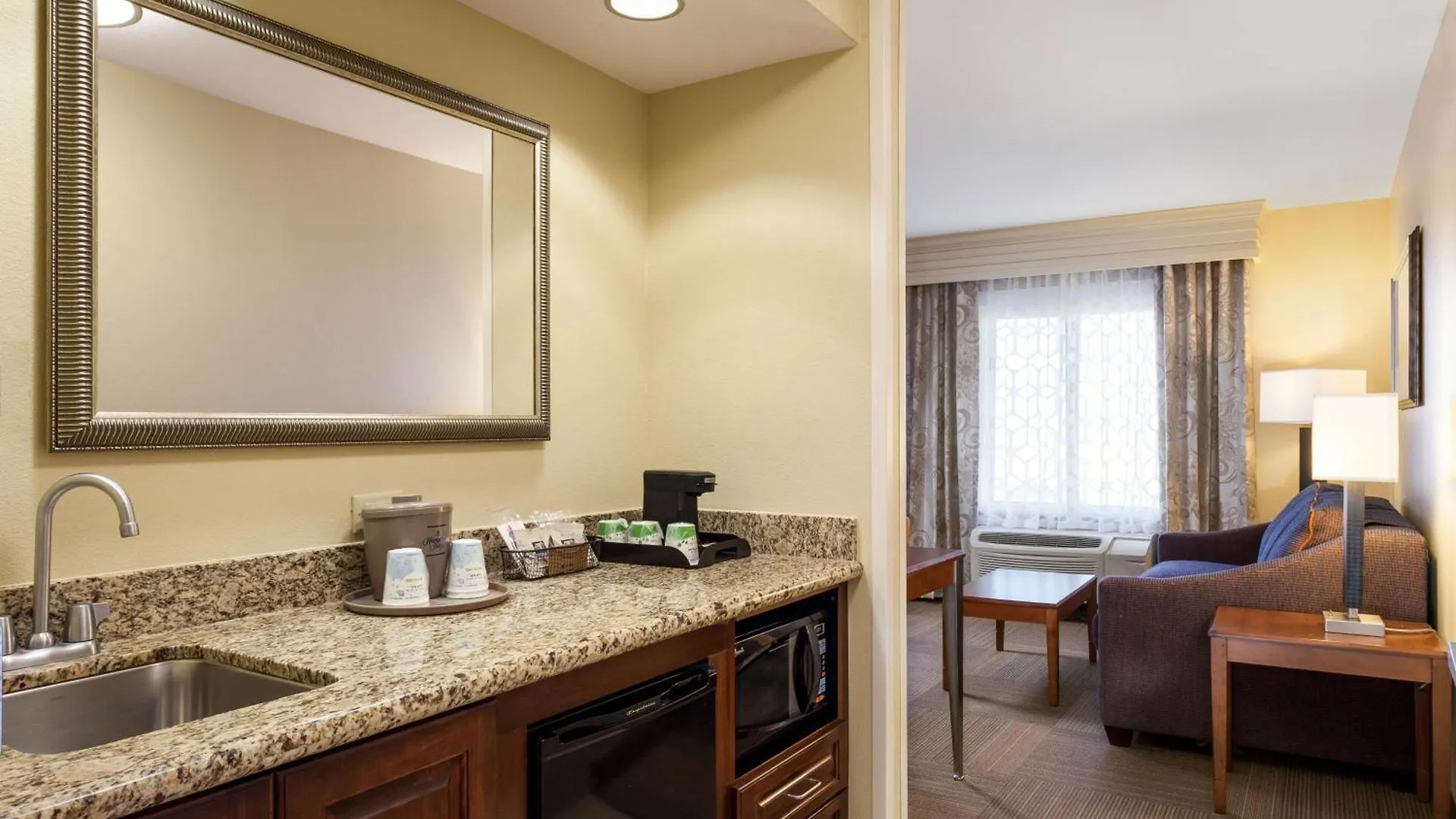 Hampton Inn & Suites Las Vegas-Red Rock/Summerlin 3*,